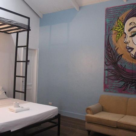 Baybayin Hostel - Pasay Close To Airport Esterno foto